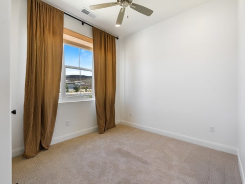 Tiny photo for 2292 E ARENA ROJA DR, Washington, UT 84780 (MLS # 2137402)