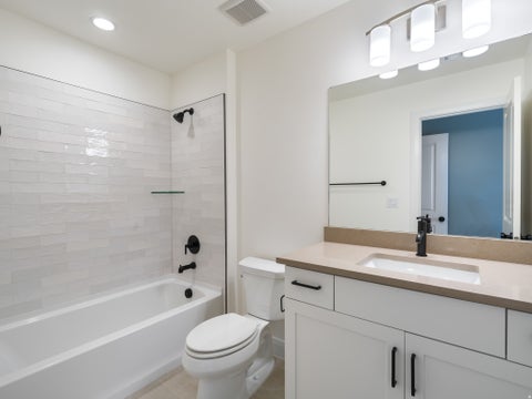Tiny photo for 2292 E ARENA ROJA DR, Washington, UT 84780 (MLS # 2137402)