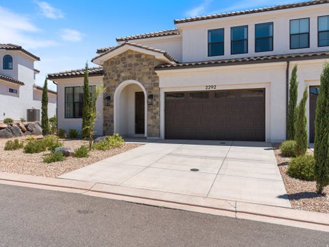 Tiny photo for 2292 E ARENA ROJA DR, Washington, UT 84780 (MLS # 2137402)