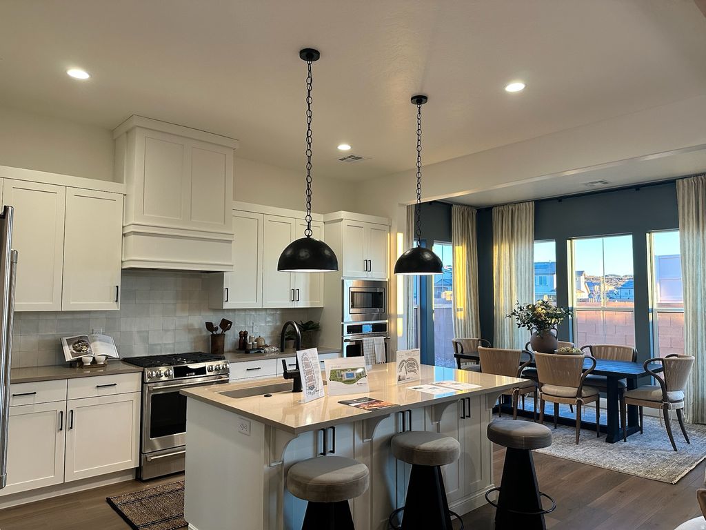 Photo of 2292 E ARENA ROJA DR, Washington, UT 84780 (MLS # 2137402)