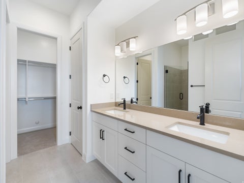 Tiny photo for 2292 E ARENA ROJA DR, Washington, UT 84780 (MLS # 2137402)