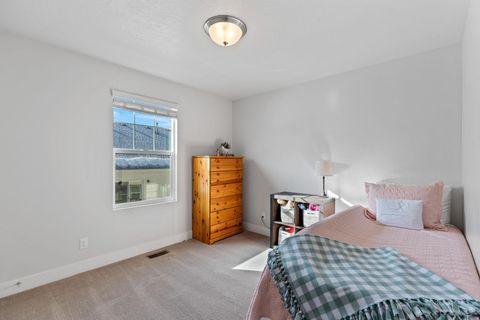 Tiny photo for 1540 E PRIMROSE LN, Layton, UT 84040 (MLS # 2134304)