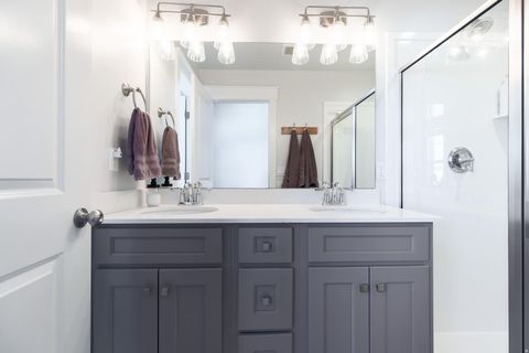 Tiny photo for 1540 E PRIMROSE LN, Layton, UT 84040 (MLS # 2134304)