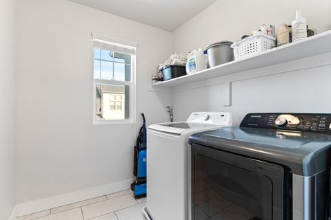 Tiny photo for 1540 E PRIMROSE LN, Layton, UT 84040 (MLS # 2134304)