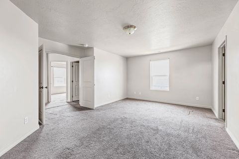 Tiny photo for 437 TOPAZ DR, Santaquin, UT 84655 (MLS # 2153264)