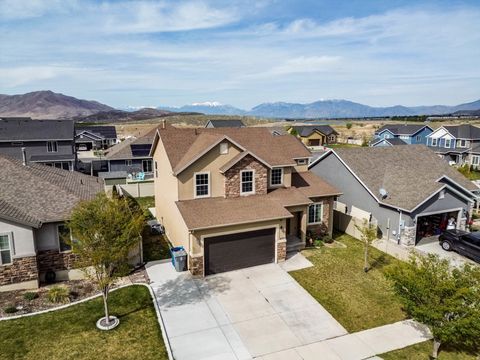 Tiny photo for 437 TOPAZ DR, Santaquin, UT 84655 (MLS # 2153264)