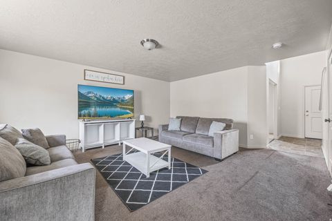 Tiny photo for 437 TOPAZ DR, Santaquin, UT 84655 (MLS # 2153264)