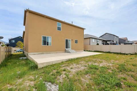 Tiny photo for 437 TOPAZ DR, Santaquin, UT 84655 (MLS # 2153264)