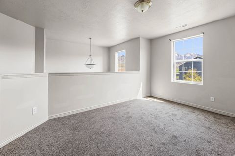Tiny photo for 437 TOPAZ DR, Santaquin, UT 84655 (MLS # 2153264)