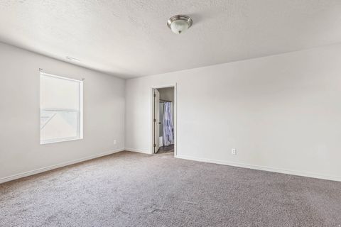 Tiny photo for 437 TOPAZ DR, Santaquin, UT 84655 (MLS # 2153264)