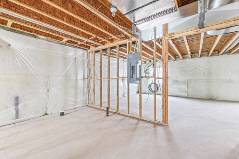Tiny photo for 437 TOPAZ DR, Santaquin, UT 84655 (MLS # 2153264)