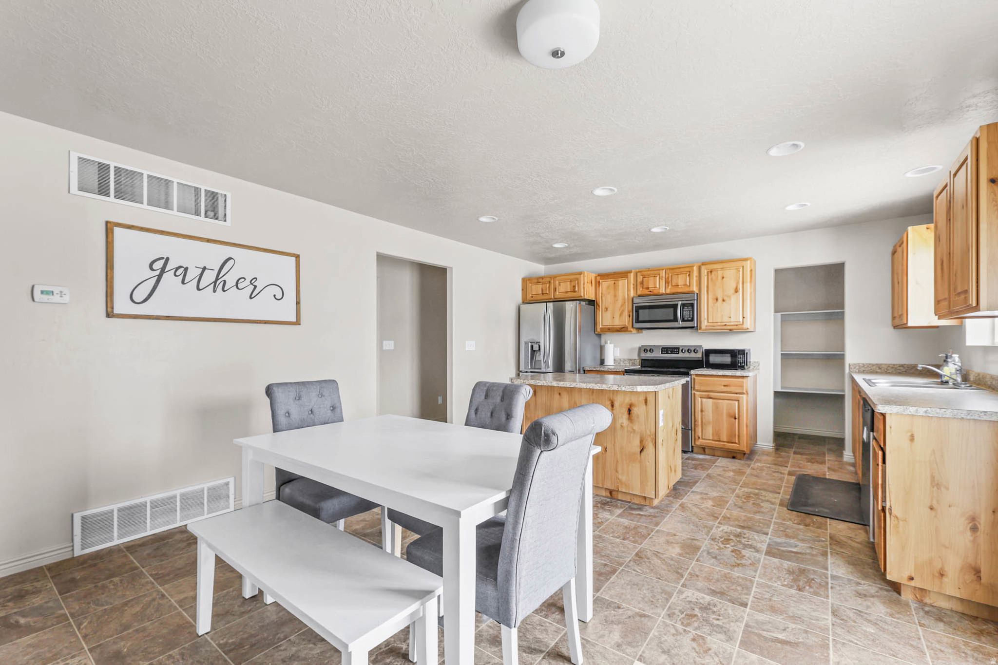 SUMMIT RIDGE - Residential