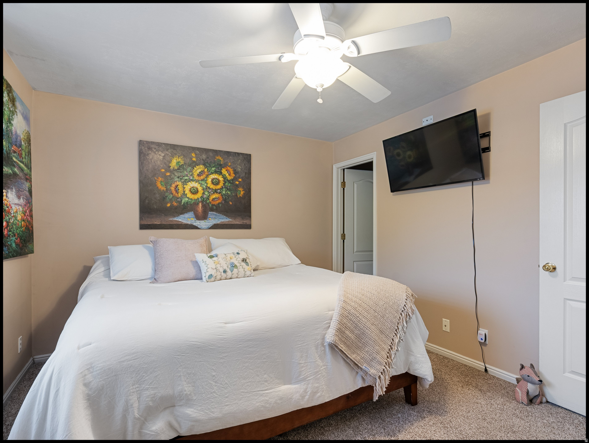 PEREGRINE POINTE CONDOMINIUMS - Residential