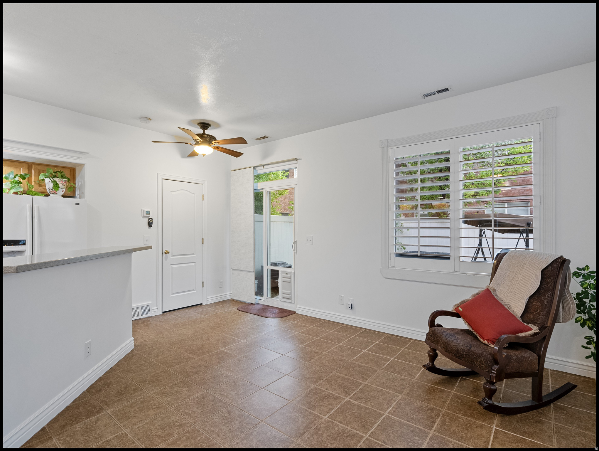 PEREGRINE POINTE CONDOMINIUMS - Residential