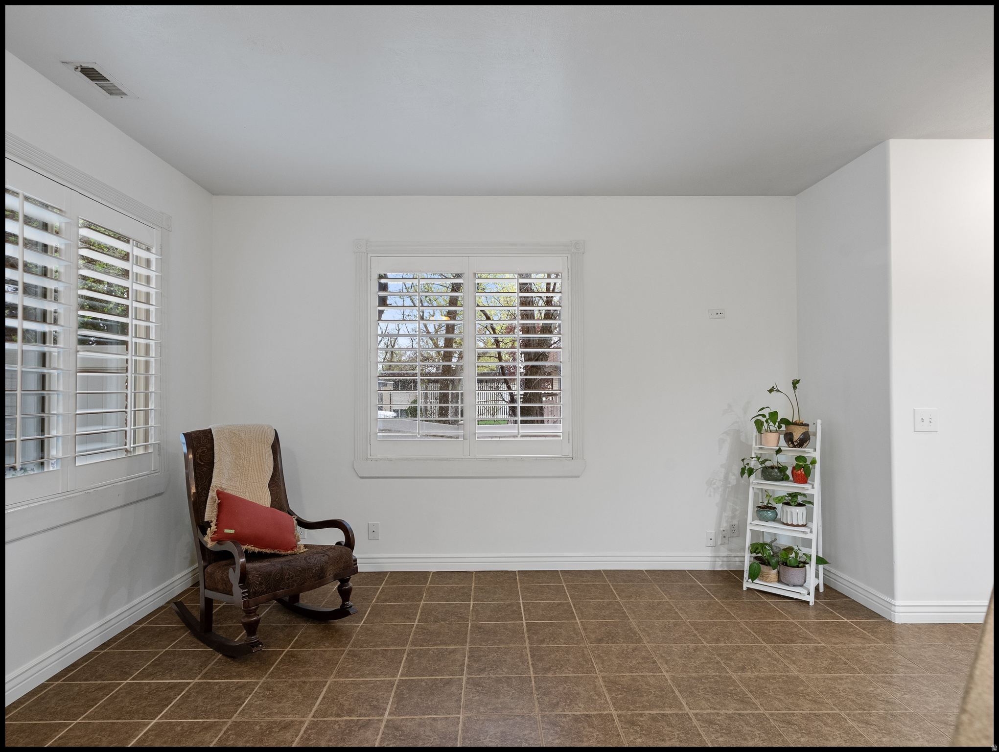 PEREGRINE POINTE CONDOMINIUMS - Residential