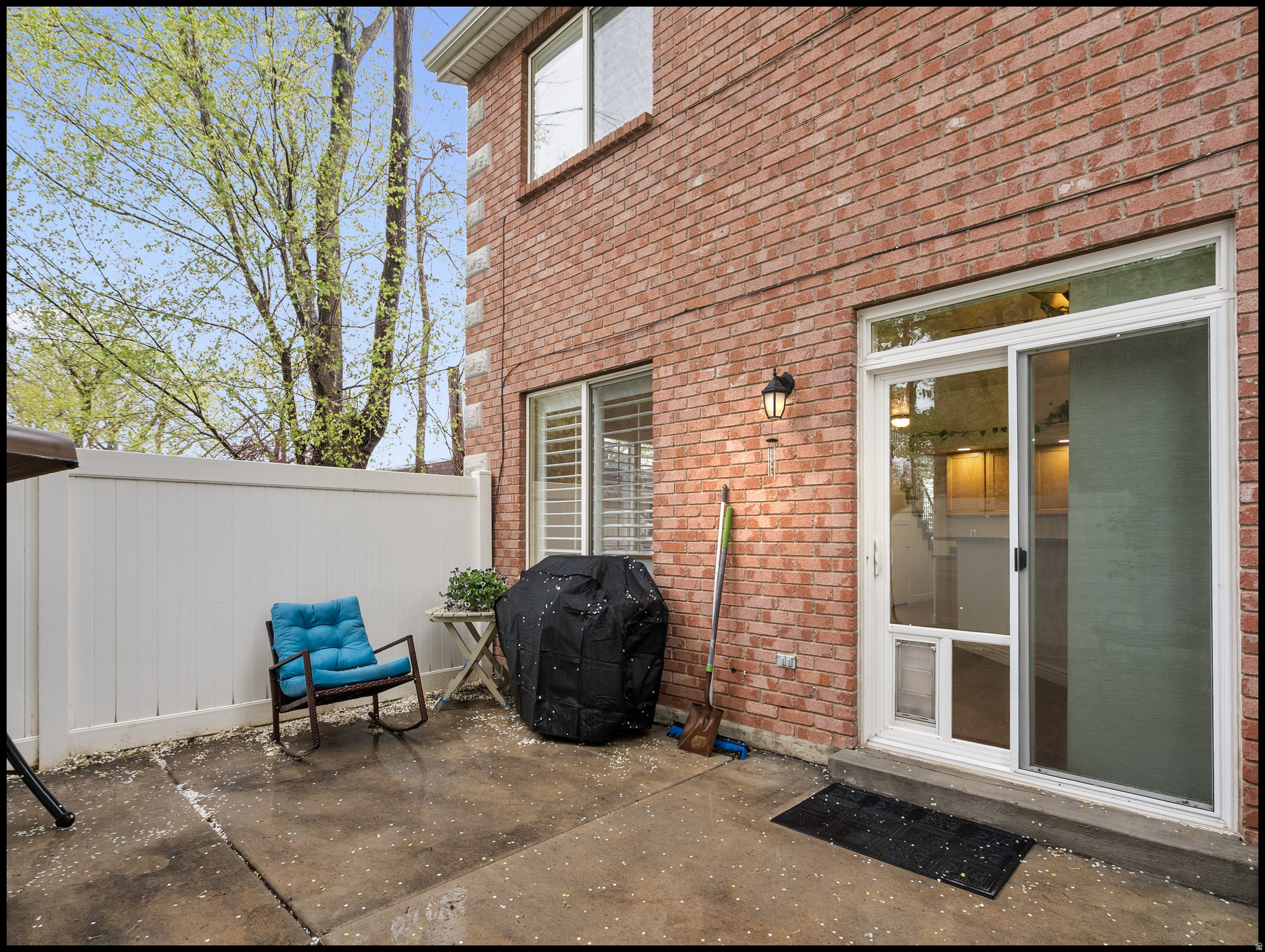 PEREGRINE POINTE CONDOMINIUMS - Residential