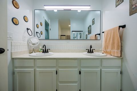 Tiny photo for 6618 S HAWKSBILL CIR, Taylorsville, UT 84123 (MLS # 2127453)