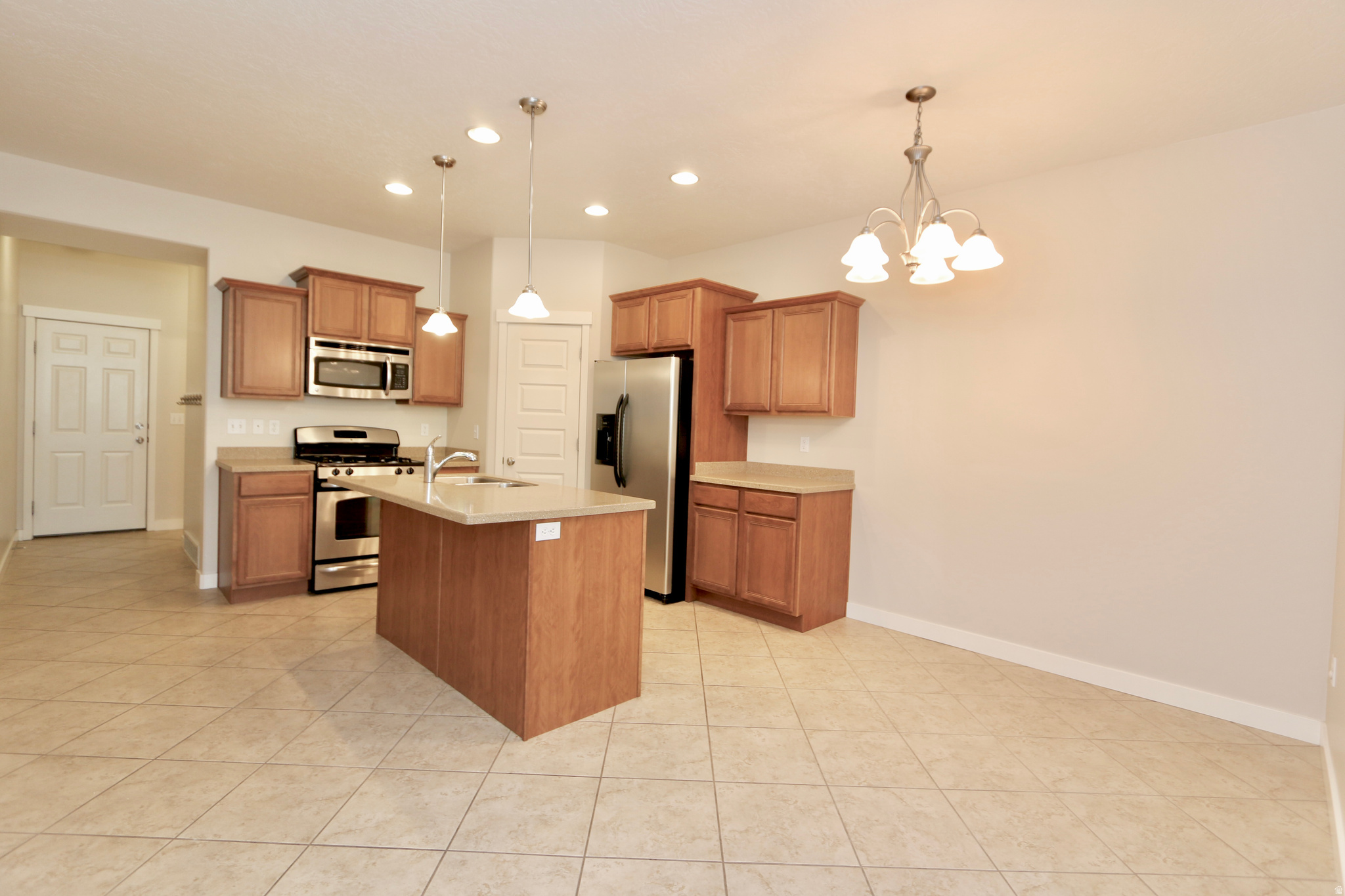 SUMMERLANE AT THE DISTRICT - Residential