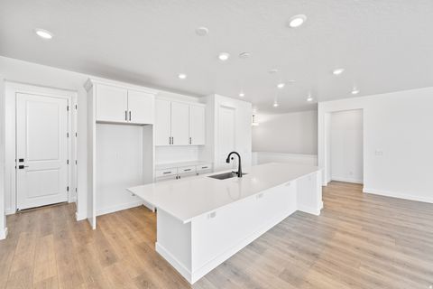 Tiny photo for 5401 N SADDLE STONE DR #526, Eagle Mountain, UT 84005 (MLS # 2137502)