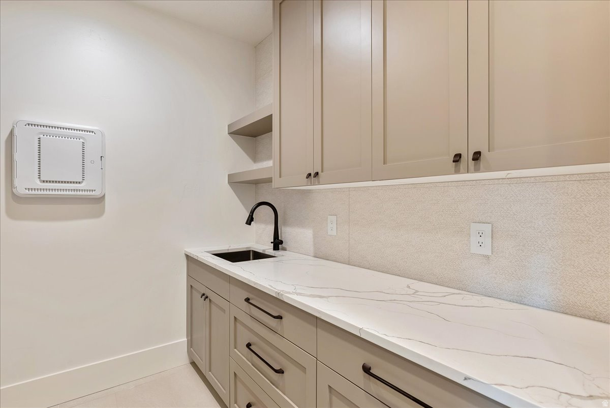 CENTER POINTE TOWNHOMES - Residential