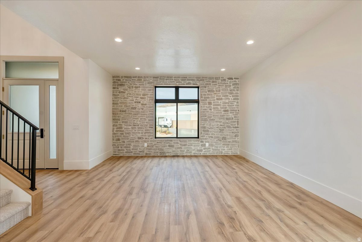 CENTER POINTE TOWNHOMES - Residential