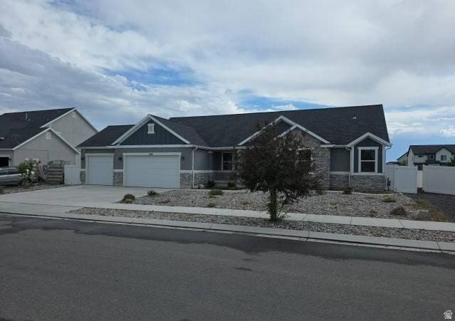 Photo of 480 E DELANO PEAK RD, Eagle Mountain, UT 84005 (MLS # 2180230)