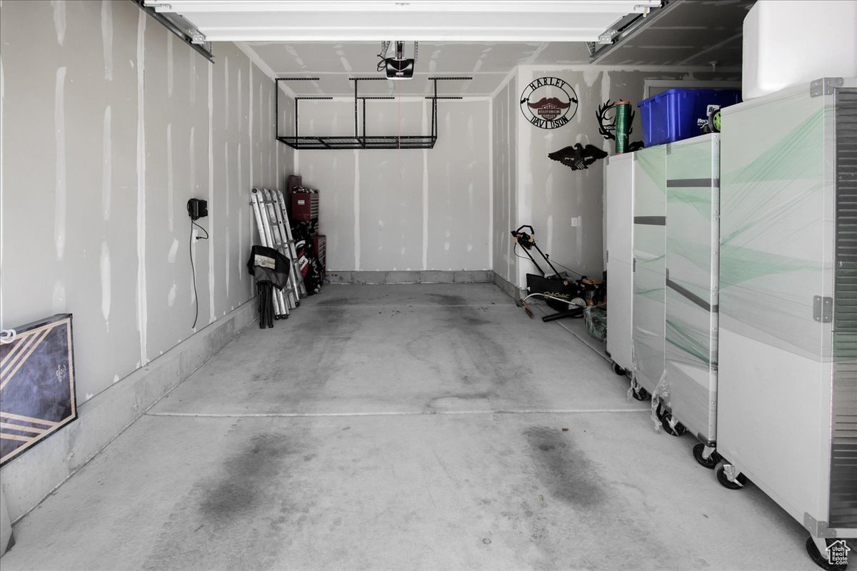 West Haven, Utah 84401, United States, 3 Bedrooms Bedrooms, ,2 BathroomsBathrooms,Residential,Active,205958