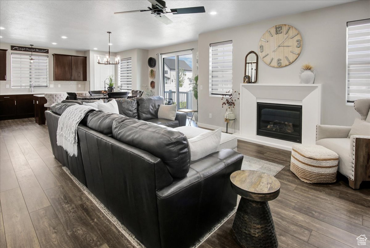 West Haven, Utah 84401, United States, 3 Bedrooms Bedrooms, ,2 BathroomsBathrooms,Residential,Active,205958