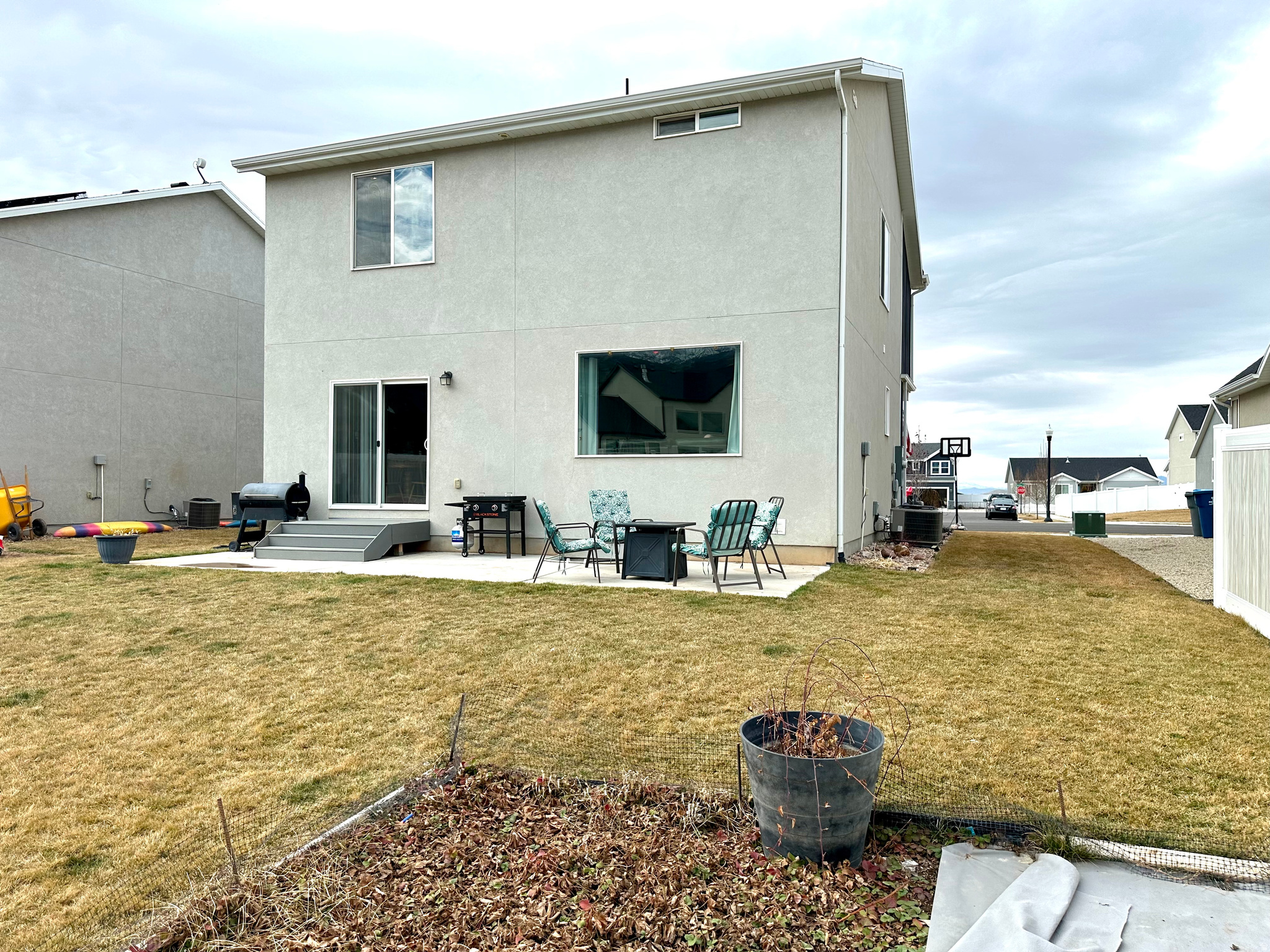 FOOTHILL VILLAGE - Residential