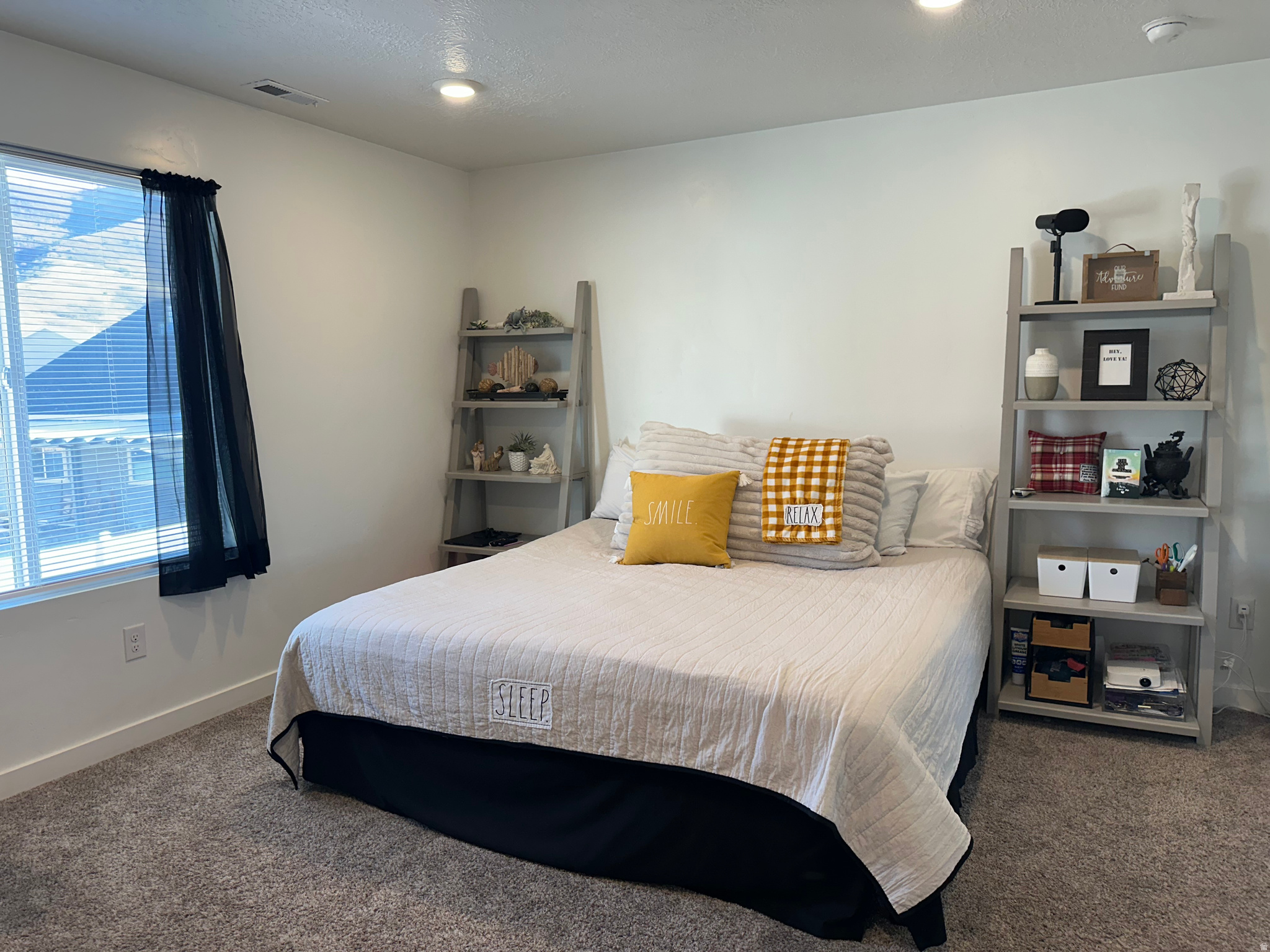 FOOTHILL VILLAGE - Residential