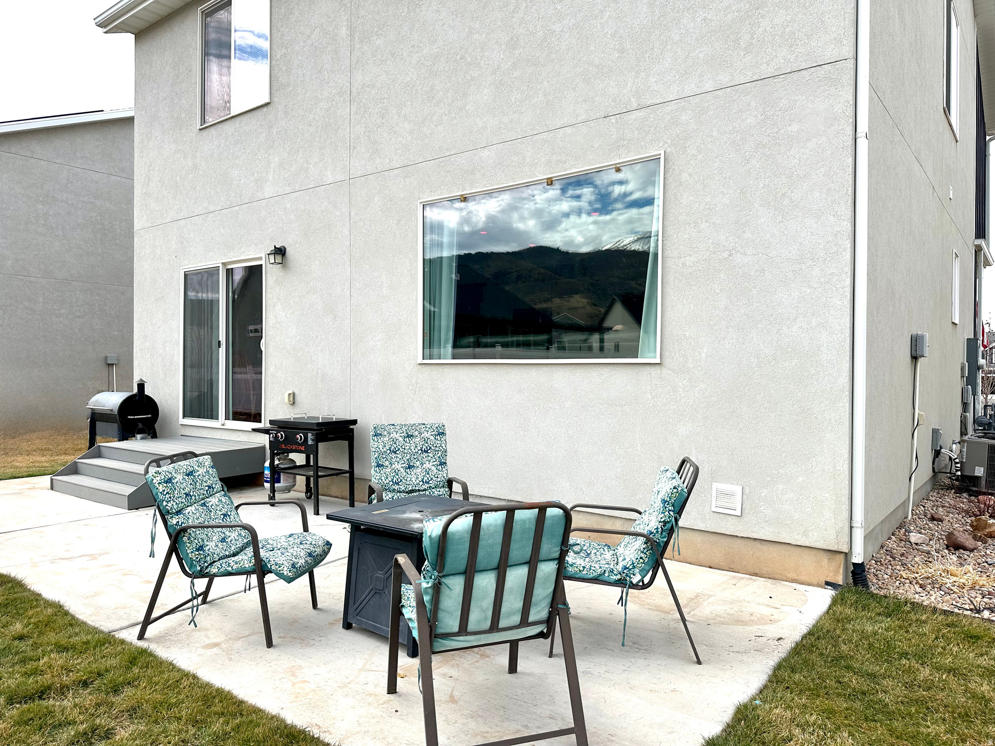 FOOTHILL VILLAGE - Residential