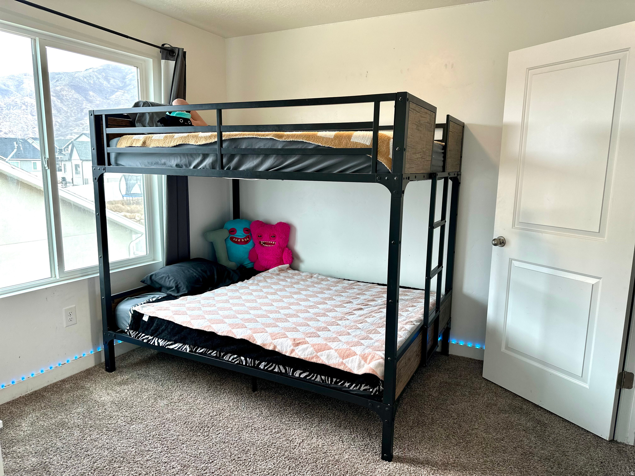 FOOTHILL VILLAGE - Residential