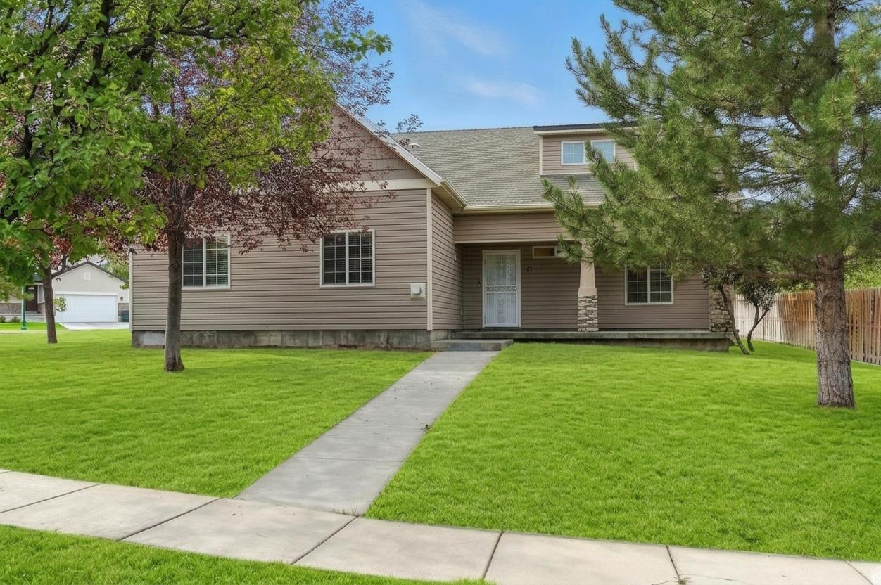 OVERLAKE ESTATES - Residential