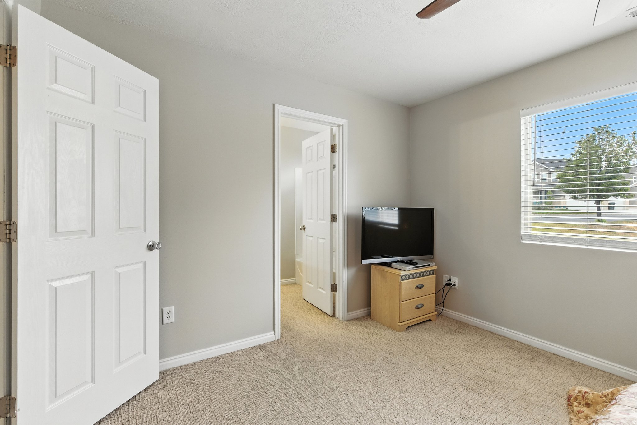OVERLAKE ESTATES - Residential