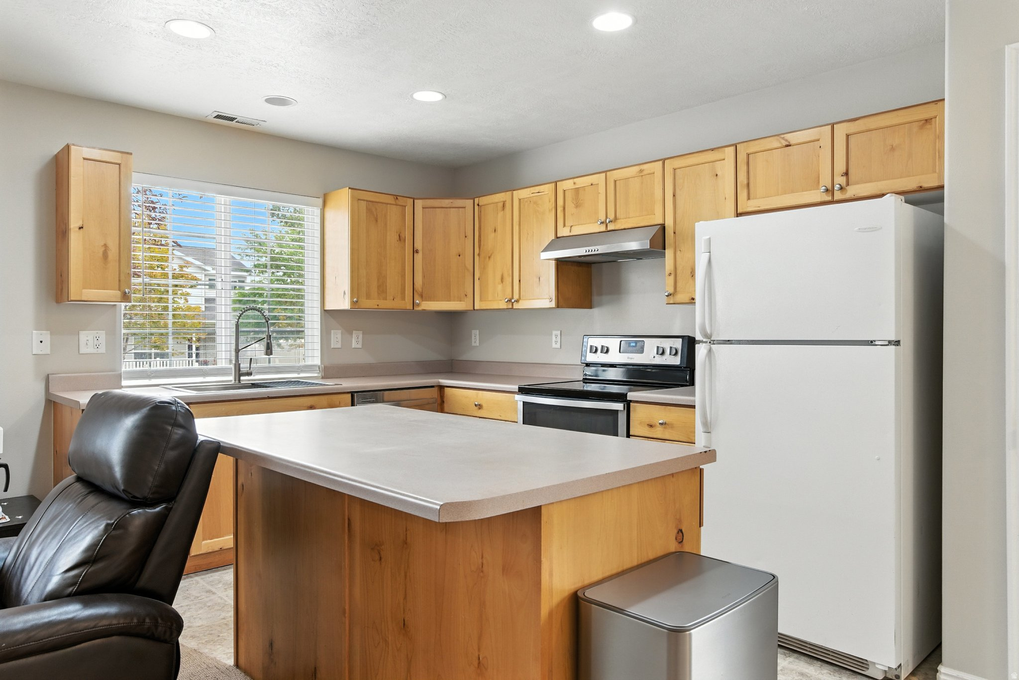OVERLAKE ESTATES - Residential