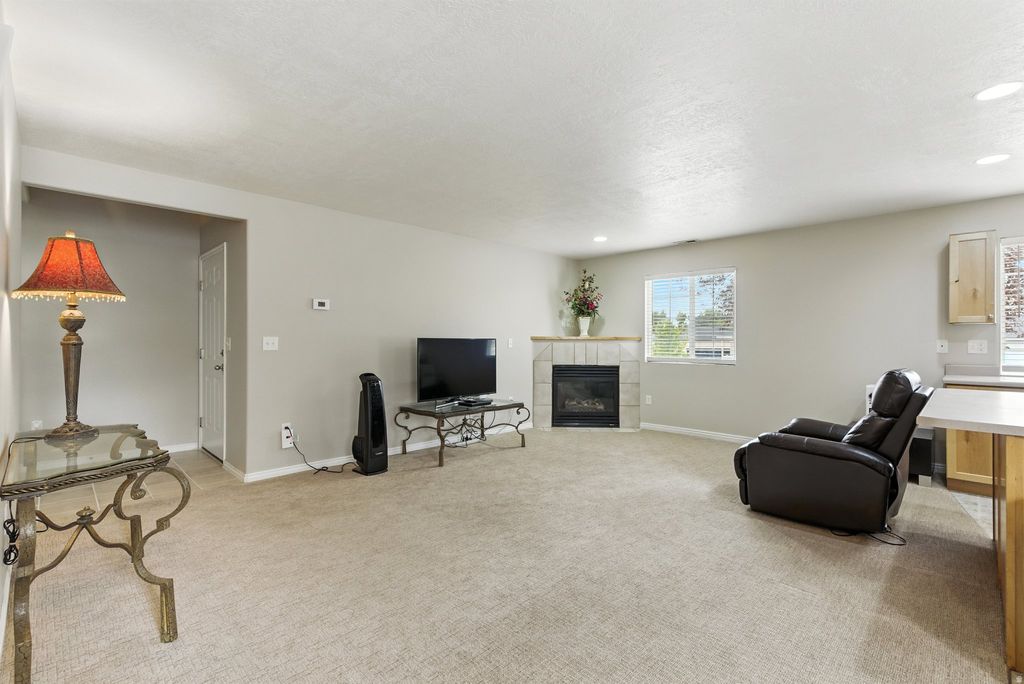 Photo of 61 W 1570 N, Tooele, UT 84074 (MLS # 2157403)