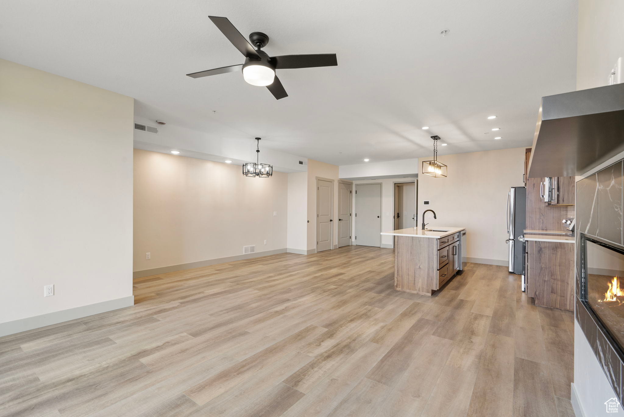 LAKE RESIDENCES AT BEAR LAKE PH 8 - Residential