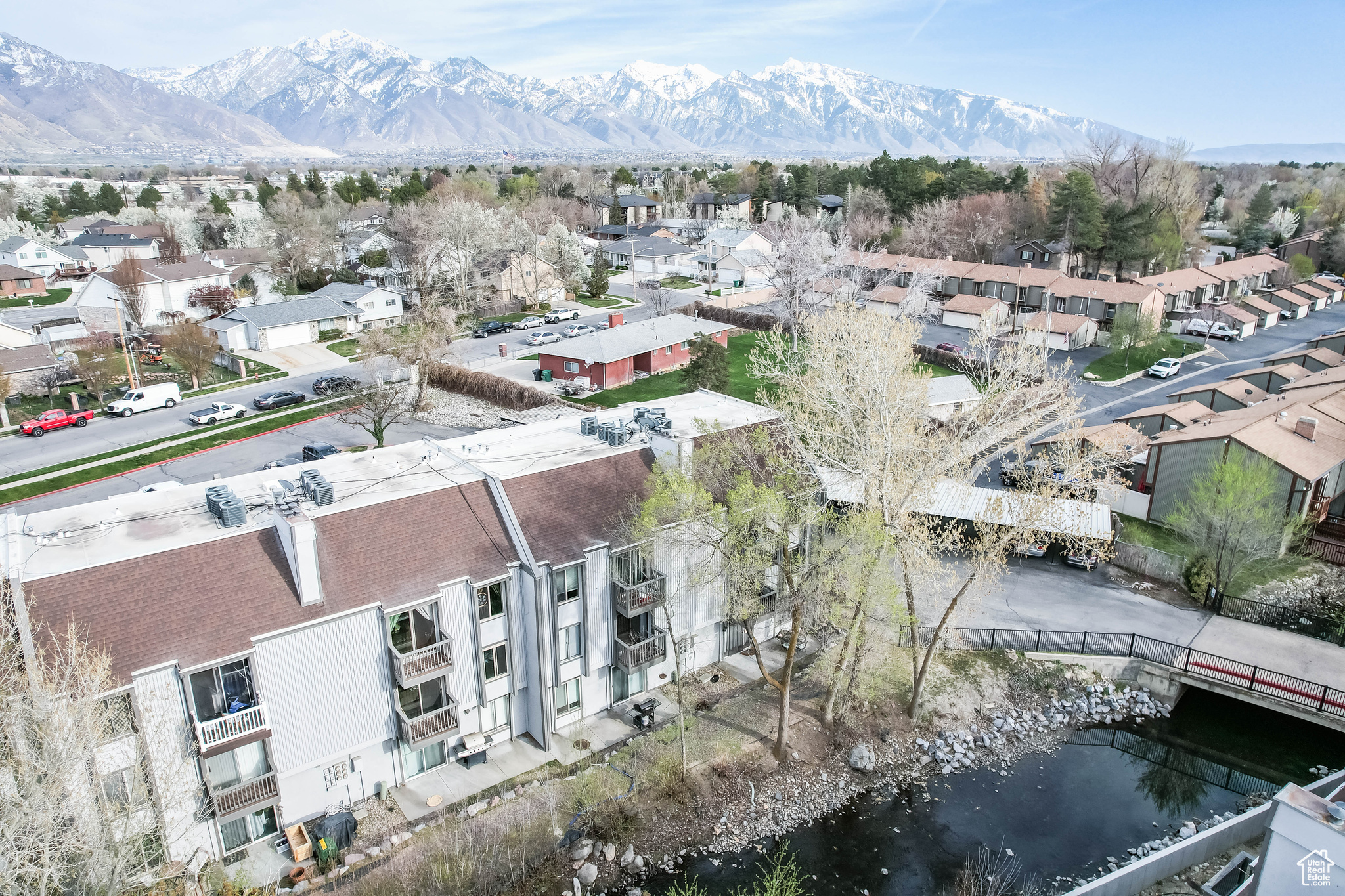 WILLOWBROOK - Residential