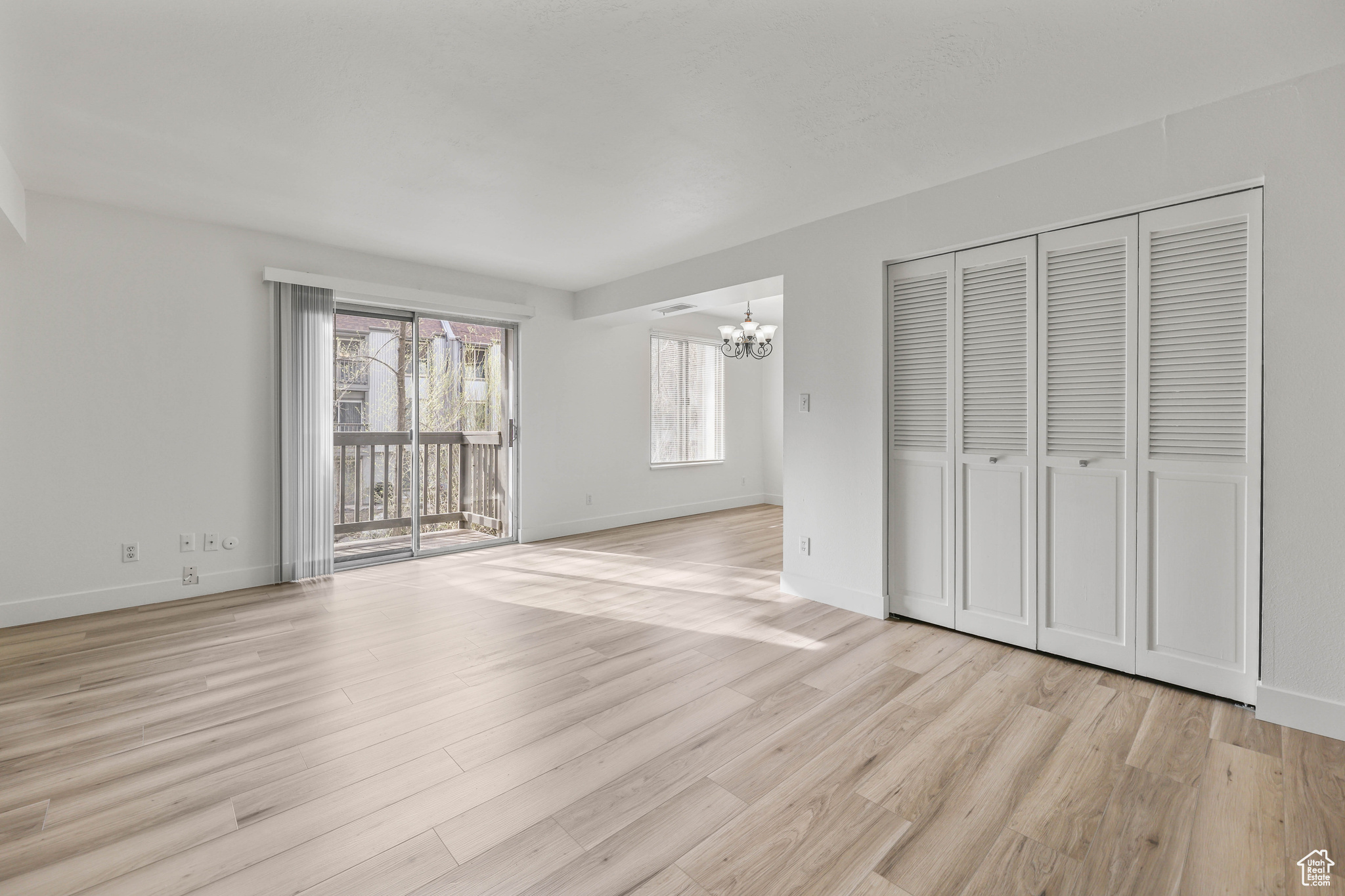 WILLOWBROOK - Residential