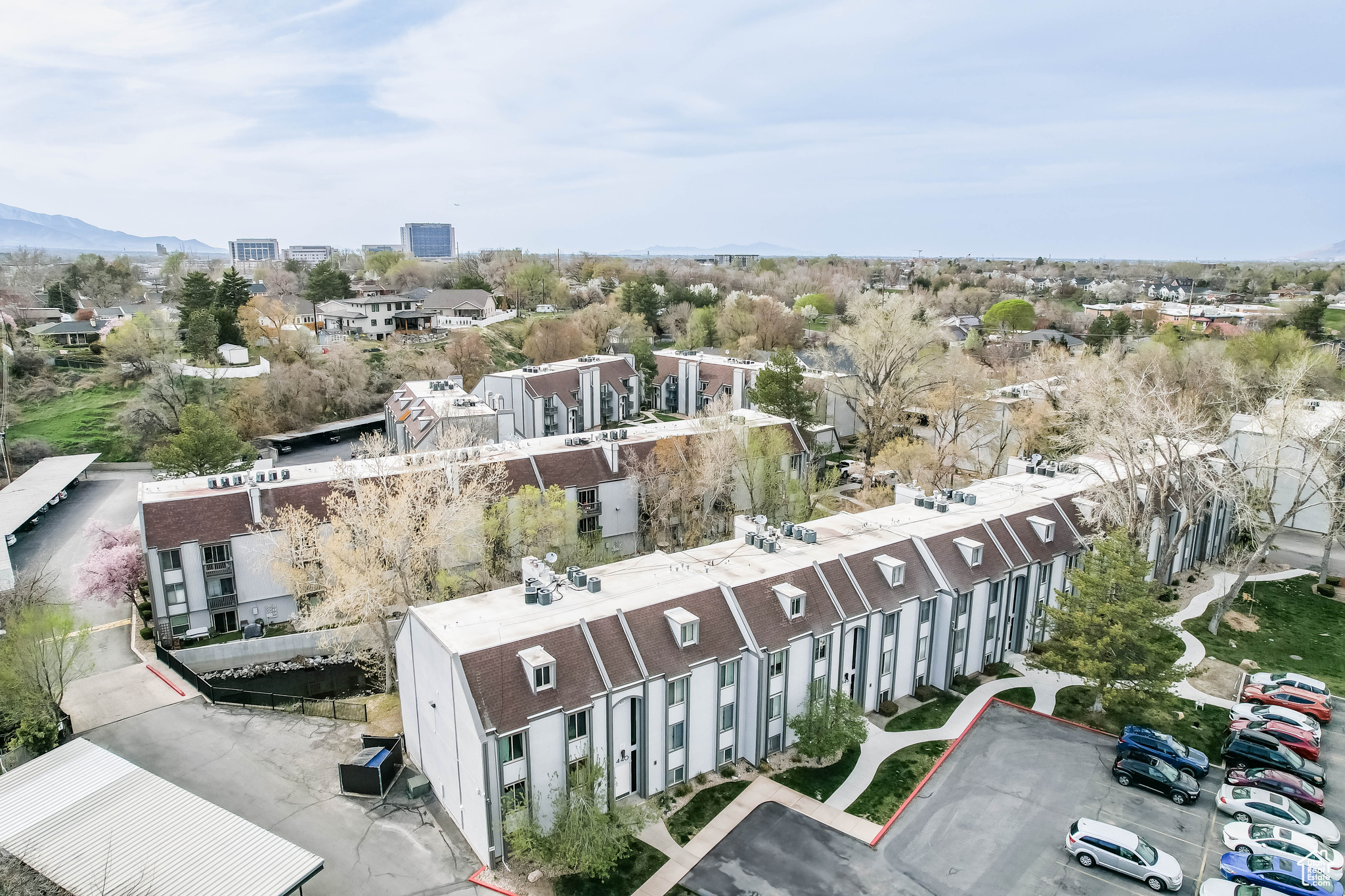 WILLOWBROOK - Residential