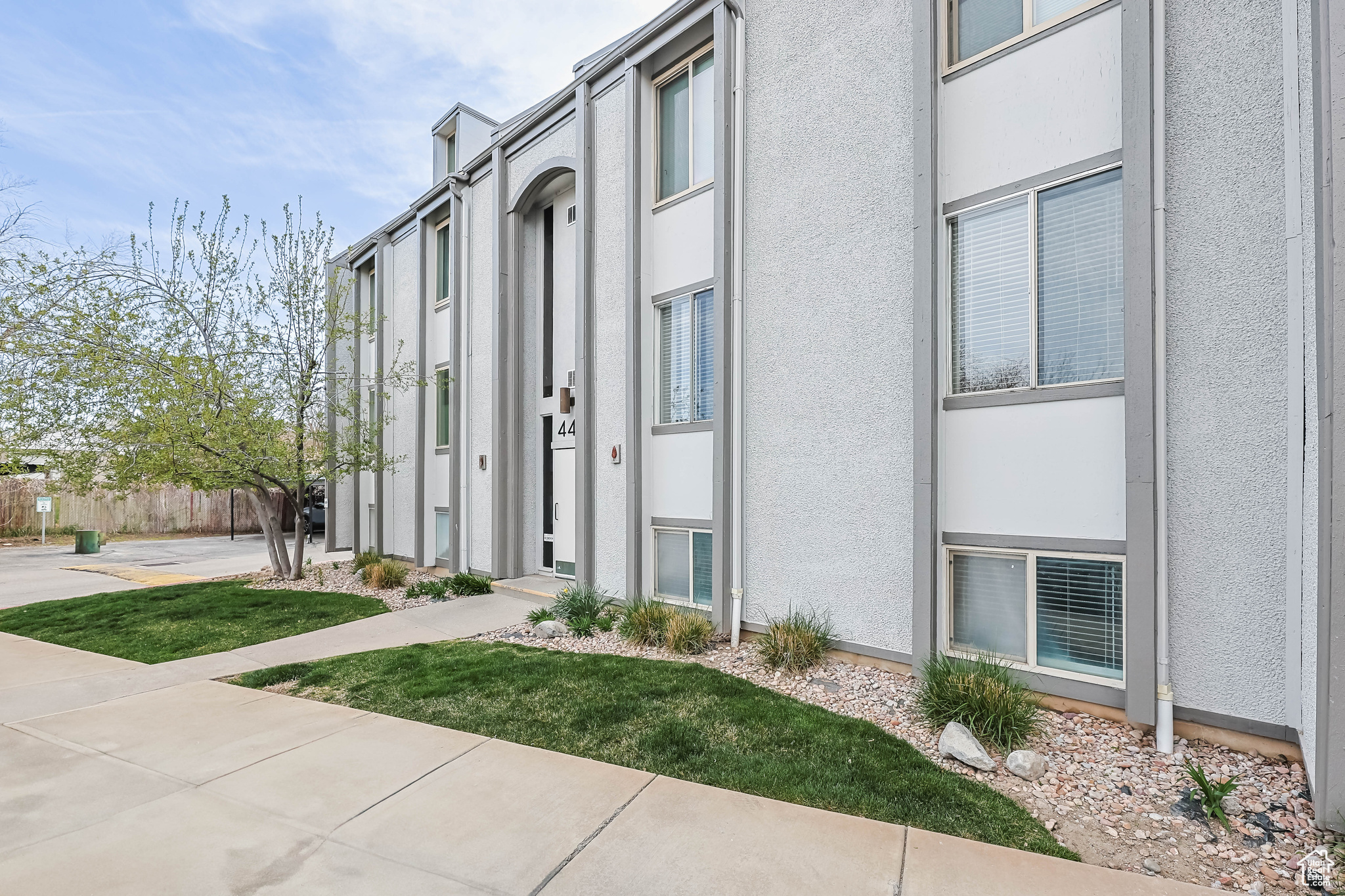 WILLOWBROOK - Residential