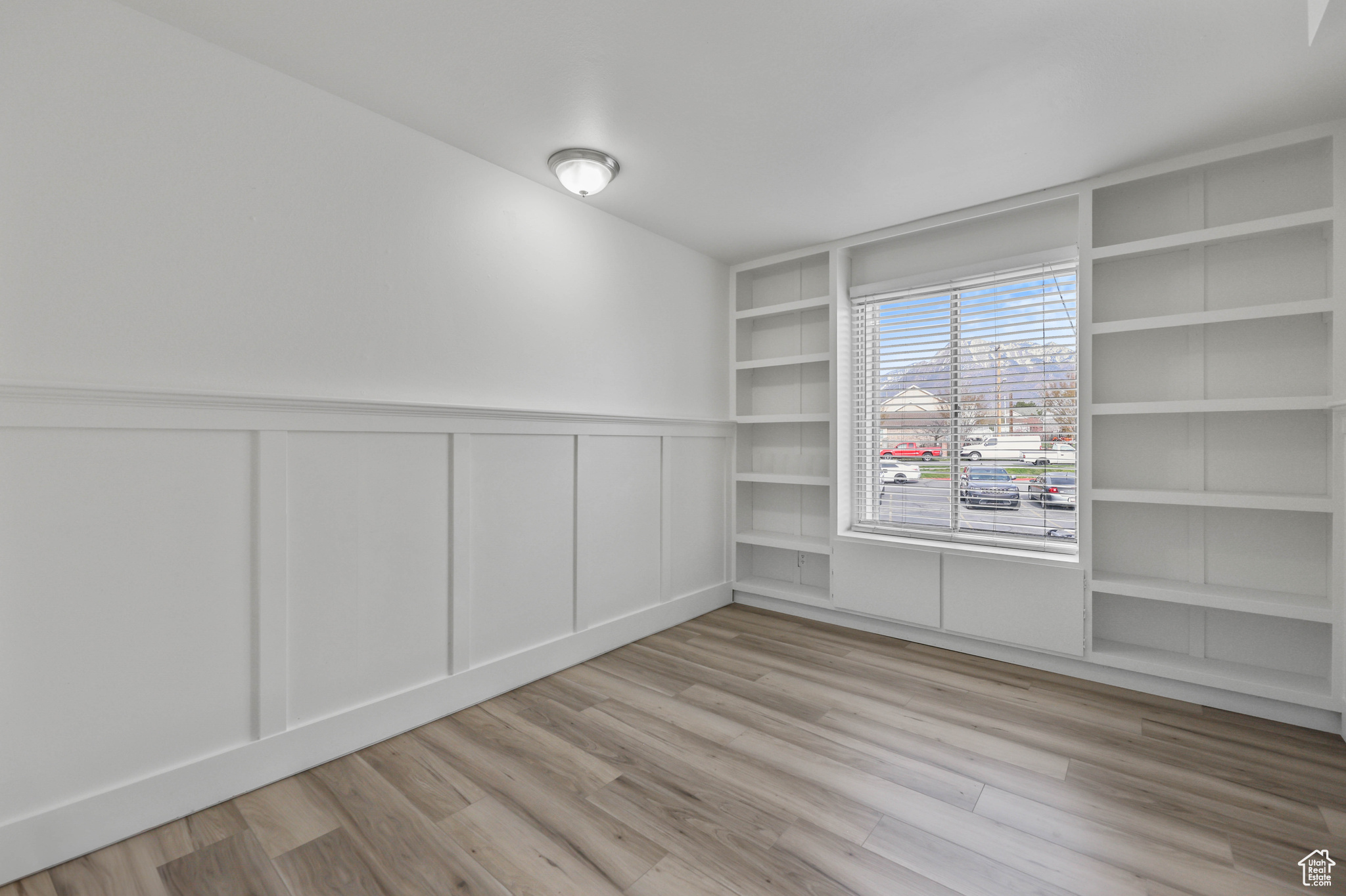 WILLOWBROOK - Residential