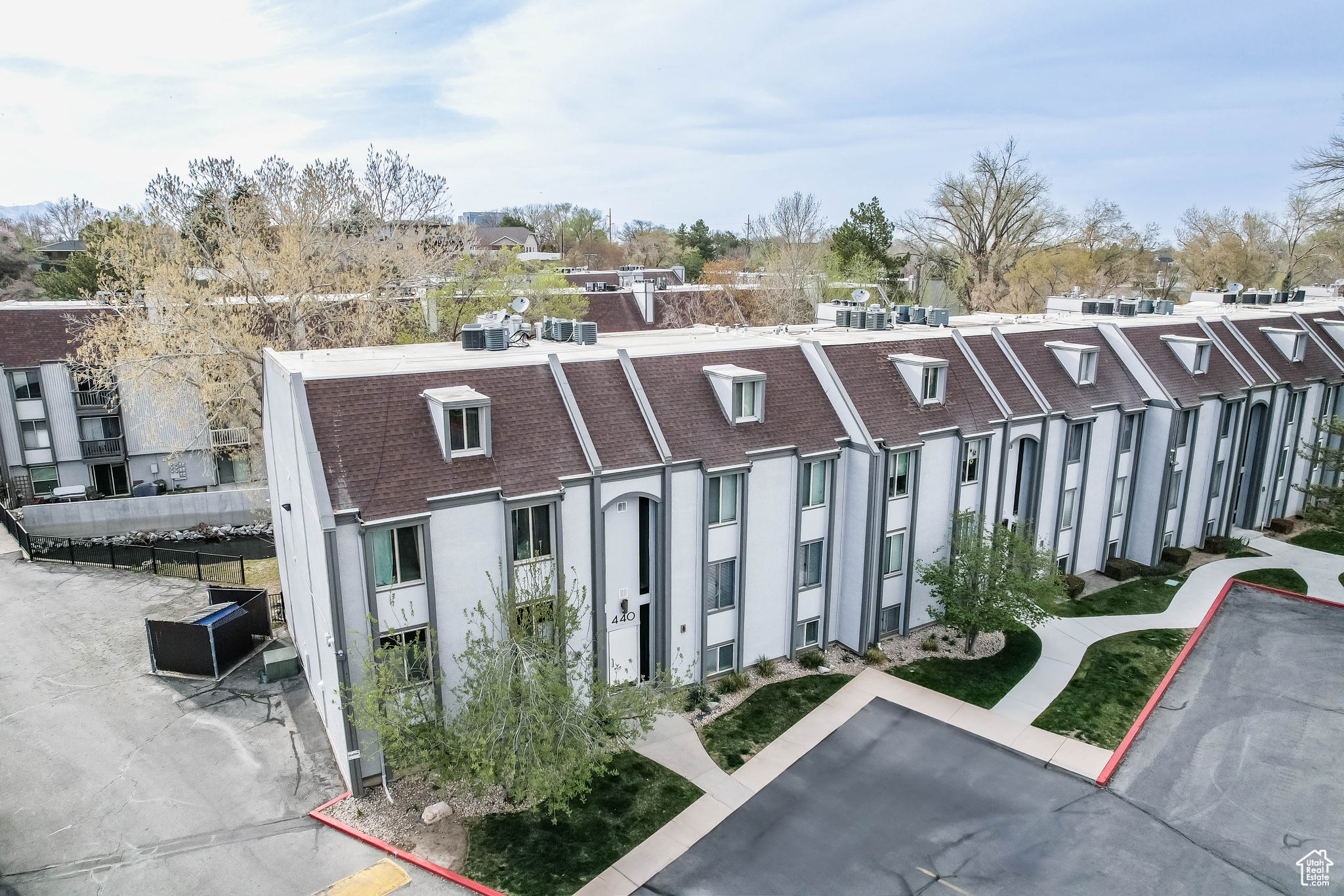 WILLOWBROOK - Residential
