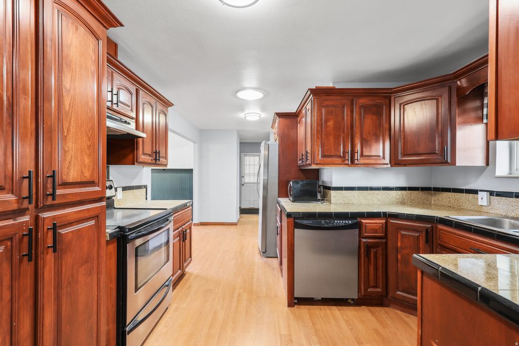 Photo of 975 S FILLMORE AVE E, Ogden, UT 84404 (MLS # 2145610)