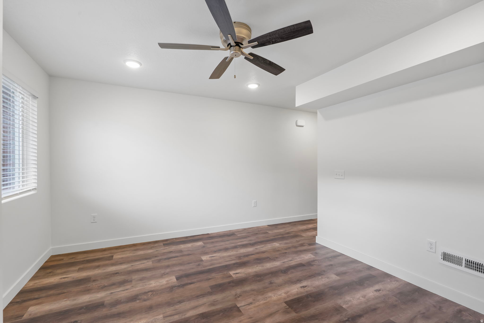 VILLAS AT THE POINT - Residential