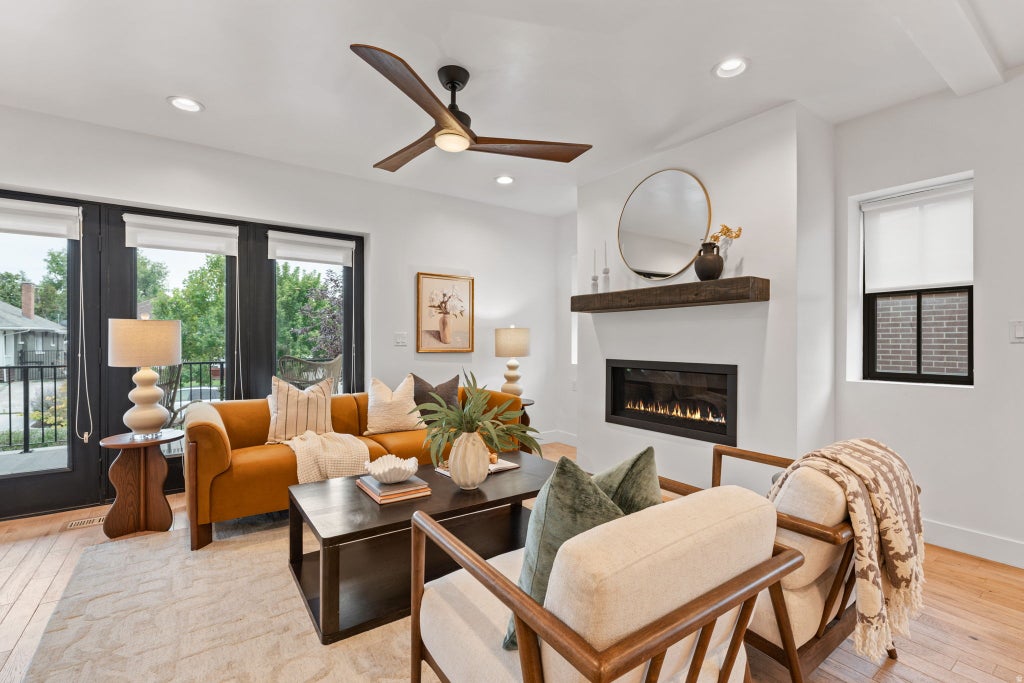Photo of 1425 E KENSINGTON AVE, Salt Lake City, UT 84105 (MLS # 2186853)