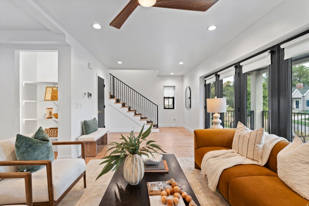 Photo of 1425 E KENSINGTON AVE, Salt Lake City, UT 84105 (MLS # 2186853)