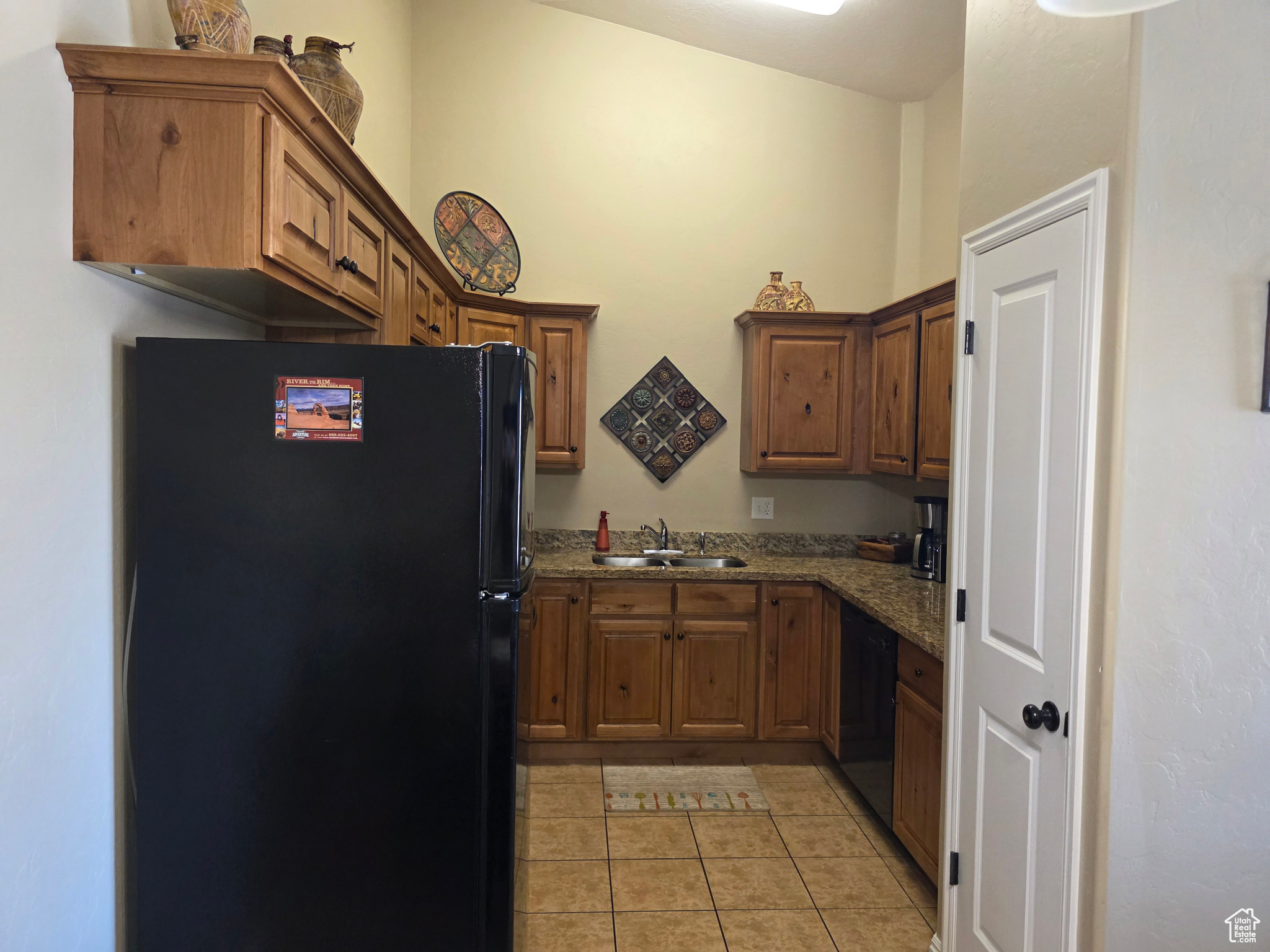 REDCLIFF CONDOS - Residential