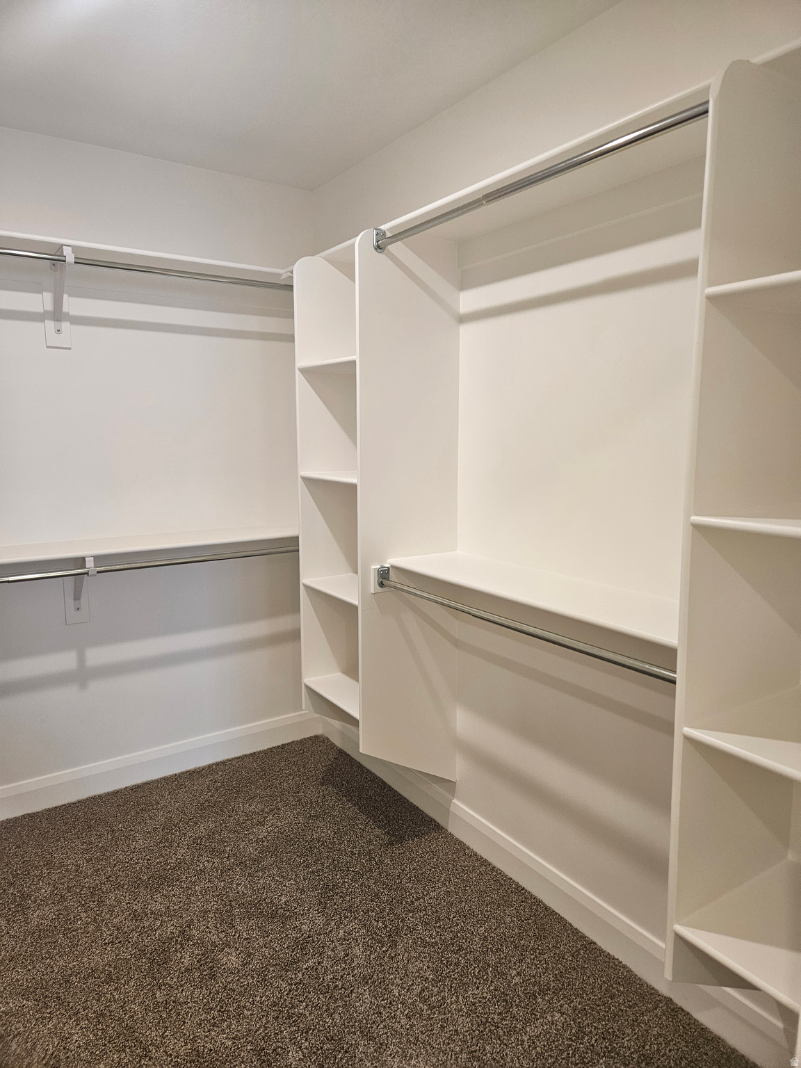 COUNTRY VIEW VILLAS - Residential