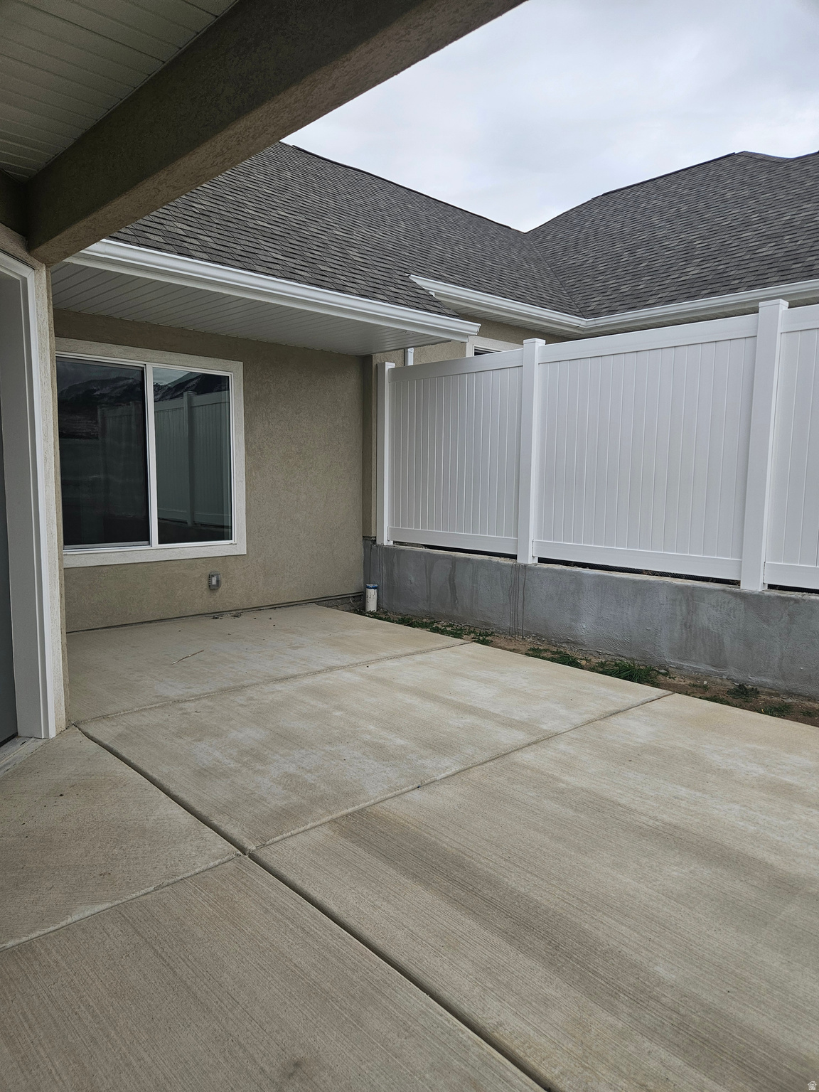 COUNTRY VIEW VILLAS - Residential